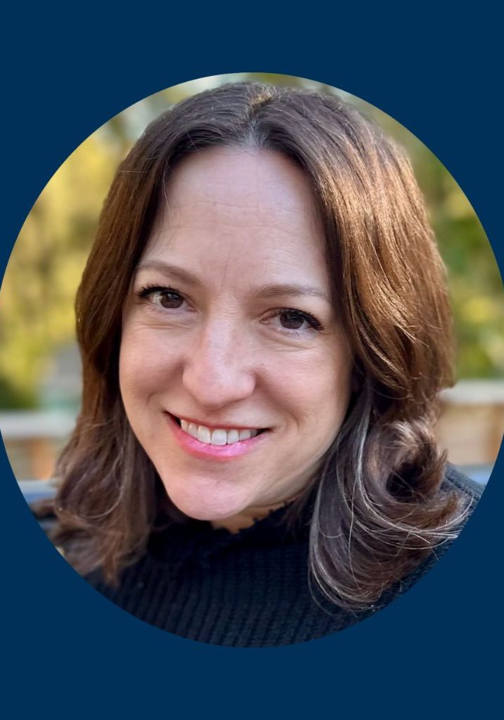 photo of Stephanie Martin, real estate agent with brown hair and brown eyes and smiling.